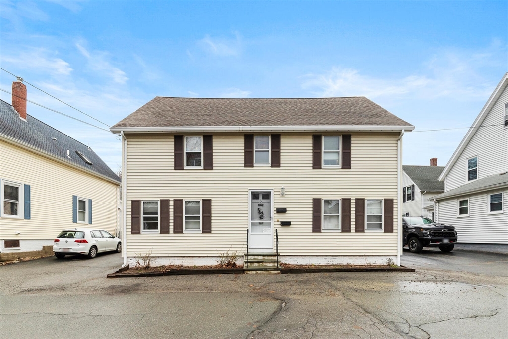 3 Mondello Square, Gloucester, Massachusetts, 4 Bedrooms Bedrooms, 8 Rooms Rooms,2 BathroomsBathrooms,Residential Income,For Sale,Mondello Square,73488630