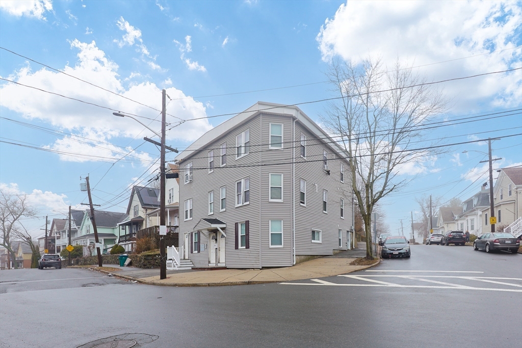 122-126 Marianna St., Lynn, Massachusetts, 7 Bedrooms Bedrooms, 17 Rooms Rooms,5 BathroomsBathrooms,Residential Income,For Sale,Marianna St.,73488622