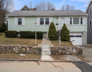 21 Lakeview Ave, Waltham, Massachusetts, 3 Bedrooms Bedrooms, 6 Rooms Rooms,1 BathroomBathrooms,Residential,For Sale,Lakeview Ave,73488647