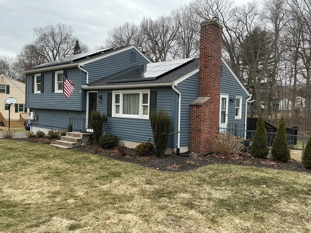 34 Pebble Path Ln, West Springfield, Massachusetts, 3 Bedrooms Bedrooms, 6 Rooms Rooms,1.5 BathroomsBathrooms,Residential,For Sale,Pebble Path Ln,73488651