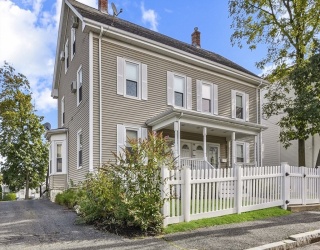 28 Robbins St, Waltham, Massachusetts, 4 Bedrooms Bedrooms, 6 Rooms Rooms,2 BathroomsBathrooms,Residential,For Sale,Robbins St,73488356