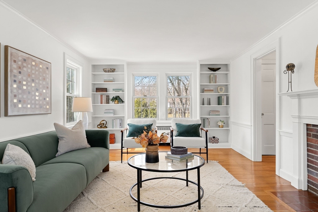 424 Washington St., Canton, Massachusetts, 3 Bedrooms Bedrooms, 6 Rooms Rooms,1.5 BathroomsBathrooms,Residential,For Sale,Washington St.,73488495