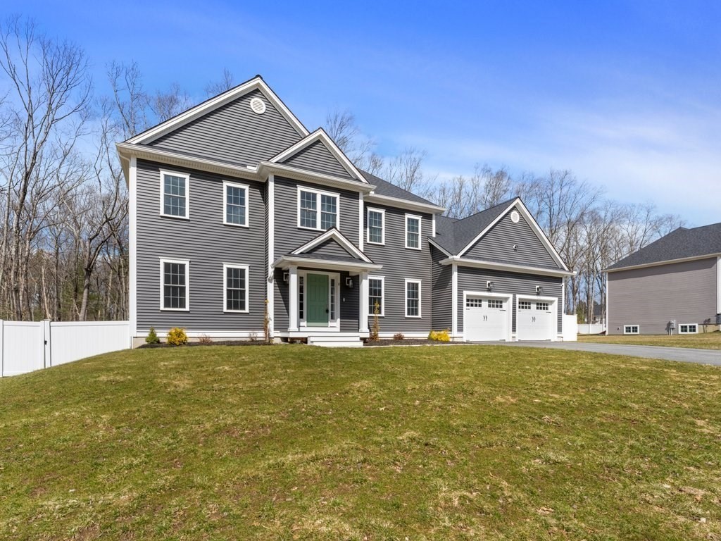 8 Clearview Street, Grafton, Massachusetts, 4 Bedrooms Bedrooms, 9 Rooms Rooms,2.5 BathroomsBathrooms,Residential,For Sale,Clearview Street,73488643