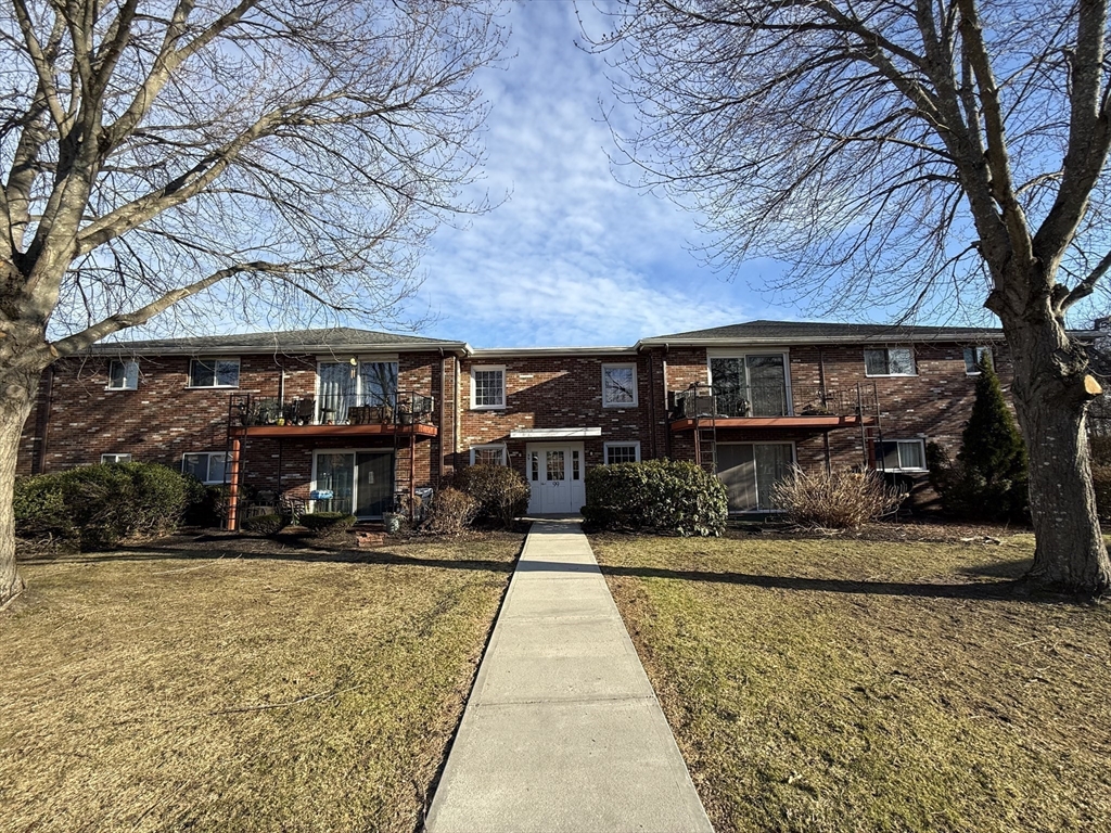 99 Fountain Ln, Weymouth, Massachusetts, 1 Bedroom Bedrooms, 4 Rooms Rooms,1 BathroomBathrooms,Residential Lease,For Rent,Fountain Ln,73488735