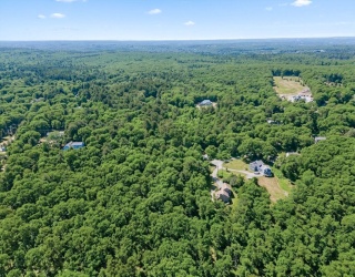 215 North St, Upton, Massachusetts, 3 Bedrooms Bedrooms, 8 Rooms Rooms,2.5 BathroomsBathrooms,Residential,For Sale,North St,73488757