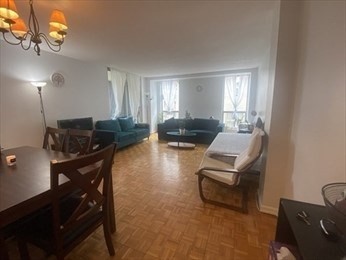 44 Washington St, Brookline, Massachusetts, 2 Bedrooms Bedrooms, 6 Rooms Rooms,2 BathroomsBathrooms,Residential Lease,For Rent,Washington St,73488783