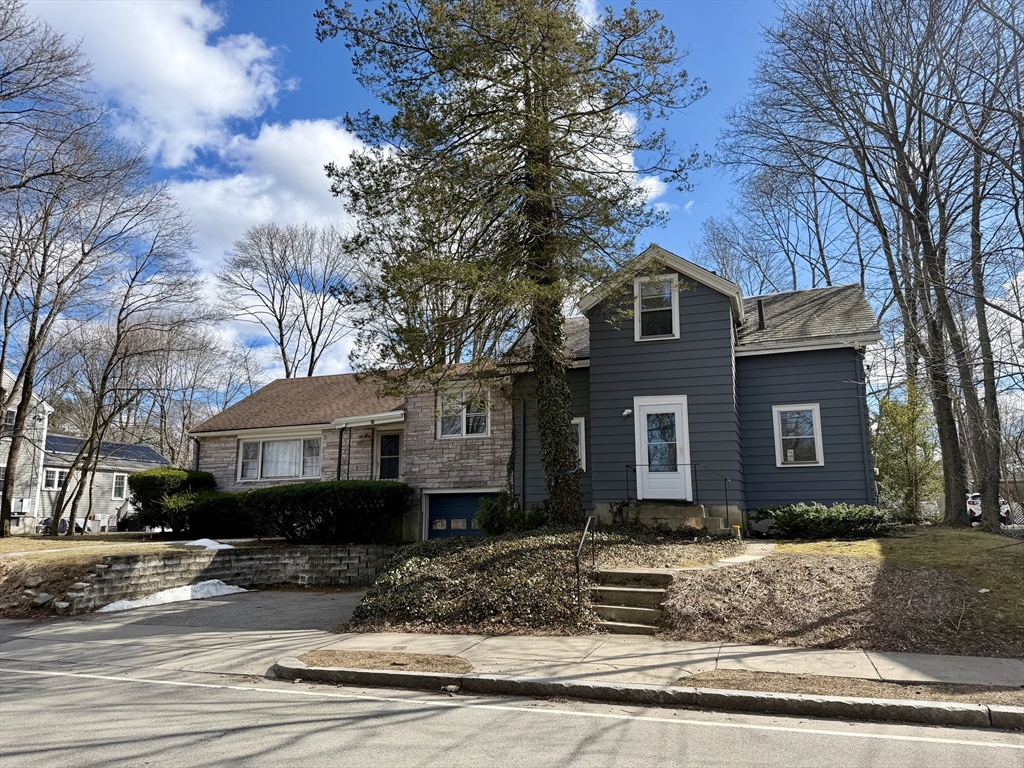 90 Mill Street, Newton, Massachusetts, 4 Bedrooms Bedrooms, 8 Rooms Rooms,1.5 BathroomsBathrooms,Residential Lease,For Rent,Mill Street,73488767