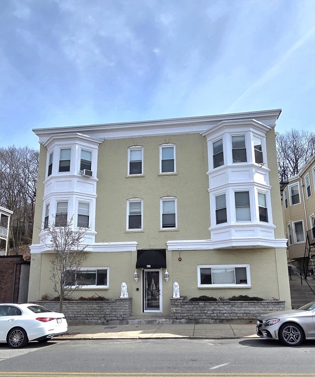 793 Main Street, Malden, Massachusetts, 2 Bedrooms Bedrooms, 4 Rooms Rooms,1 BathroomBathrooms,Residential,For Sale,Main Street,73488719