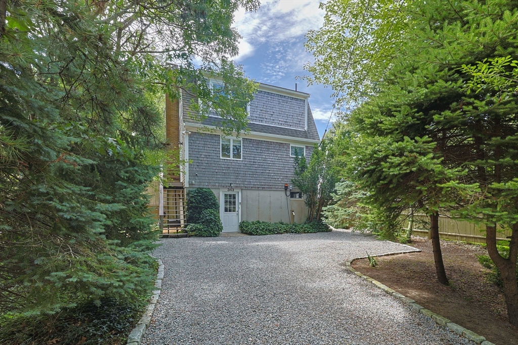 343 Bradford Street, Provincetown, Massachusetts, 2 Bedrooms Bedrooms, 3 Rooms Rooms,2 BathroomsBathrooms,Residential,For Sale,Bradford Street,73488811