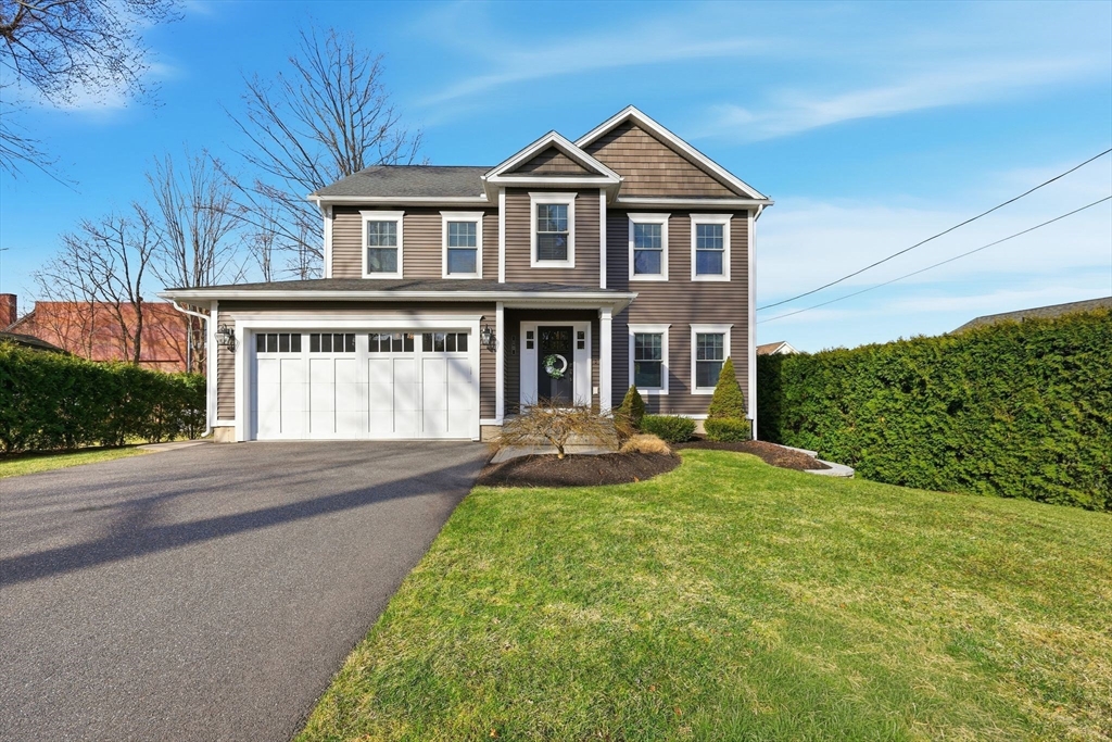 10 White Ave., East Longmeadow, Massachusetts, 4 Bedrooms Bedrooms, 7 Rooms Rooms,3 BathroomsBathrooms,Residential,For Sale,White Ave.,73488760