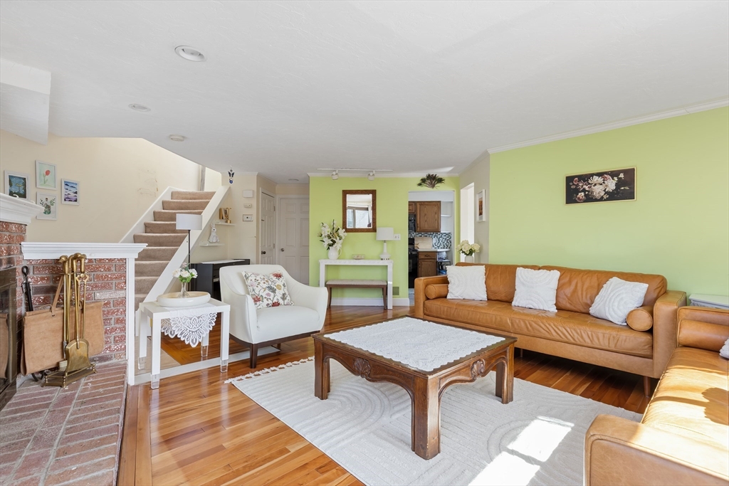 73 Trailside Way, Ashland, Massachusetts, 2 Bedrooms Bedrooms, 5 Rooms Rooms,2.5 BathroomsBathrooms,Residential,For Sale,Trailside Way,73488826