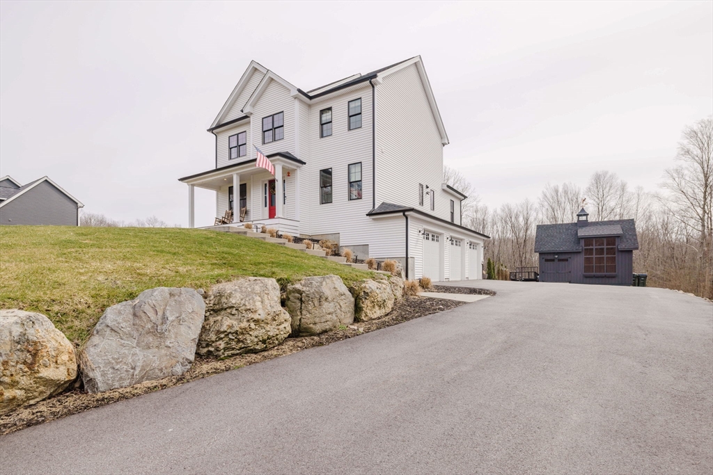 7 Ciana Rd, Rehoboth, Massachusetts, 3 Bedrooms Bedrooms, 7 Rooms Rooms,2.5 BathroomsBathrooms,Residential,For Sale,Ciana Rd,73488849