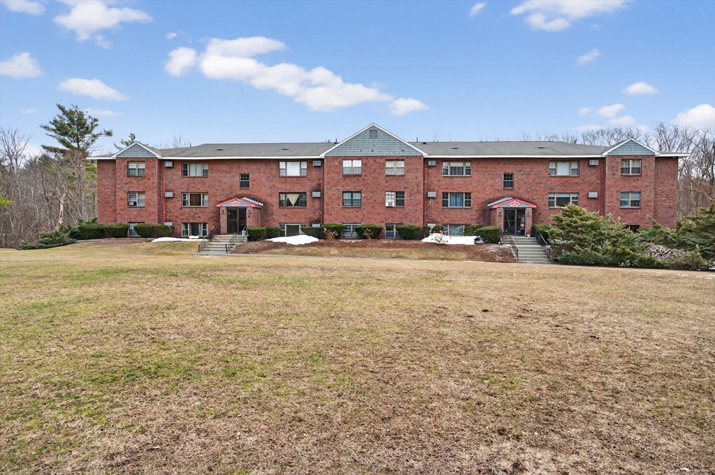 58 Spencer Road, Boxborough, Massachusetts, 2 Bedrooms Bedrooms, 4 Rooms Rooms,1 BathroomBathrooms,Residential,For Sale,Spencer Road,73488866