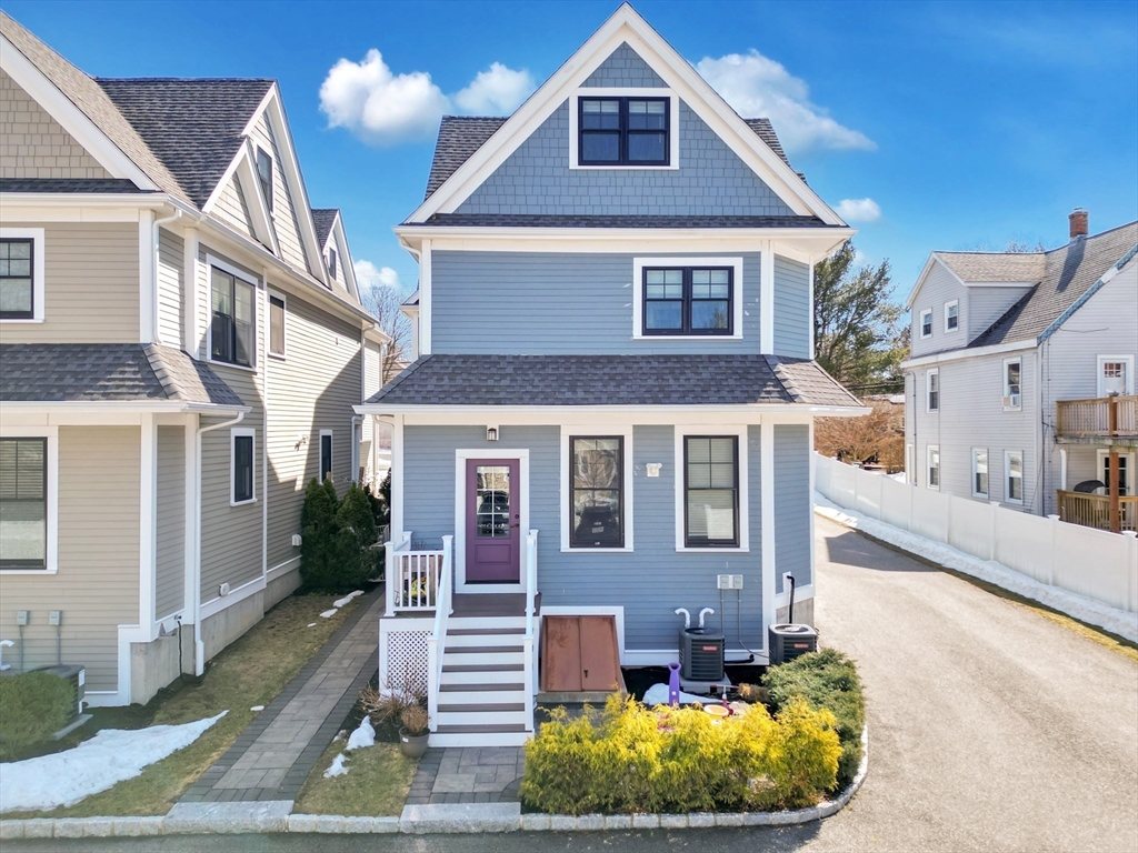 17 June Street, Boston, Massachusetts, 3 Bedrooms Bedrooms, 7 Rooms Rooms,3.5 BathroomsBathrooms,Residential,For Sale,June Street,73488872