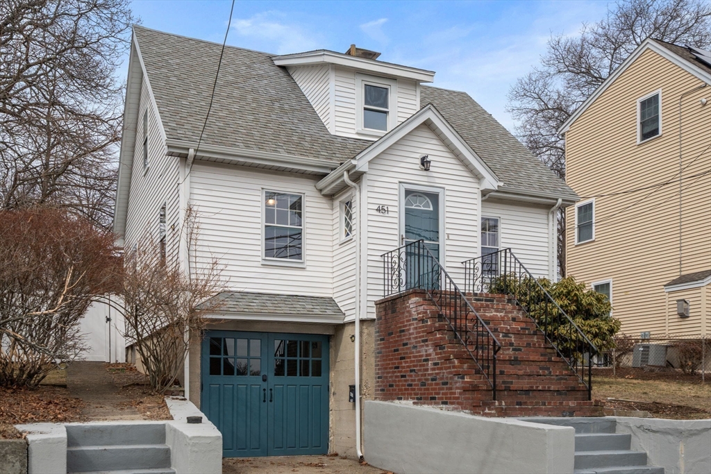451 Appleton St, Arlington, Massachusetts, 3 Bedrooms Bedrooms, 6 Rooms Rooms,1 BathroomBathrooms,Residential,For Sale,Appleton St,73488893
