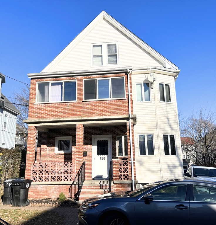 150 Spruce St., Watertown, Massachusetts, 2 Bedrooms Bedrooms, 4 Rooms Rooms,1 BathroomBathrooms,Residential Lease,For Rent,Spruce St.,73488917