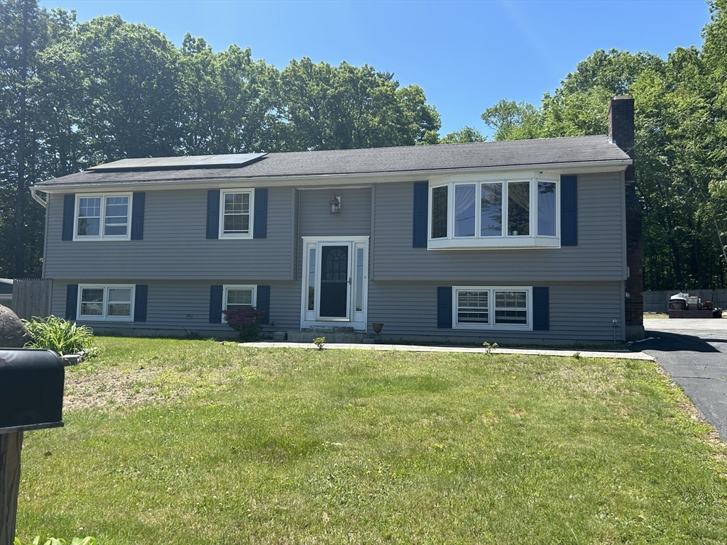 75 Dale Ave, Leominster, Massachusetts, 5 Bedrooms Bedrooms, 8 Rooms Rooms,2 BathroomsBathrooms,Residential,For Sale,Dale Ave,73437523