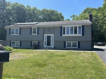 75 Dale Ave, Leominster, Massachusetts, 5 Bedrooms Bedrooms, 8 Rooms Rooms,2 BathroomsBathrooms,Residential,For Sale,Dale Ave,73437523