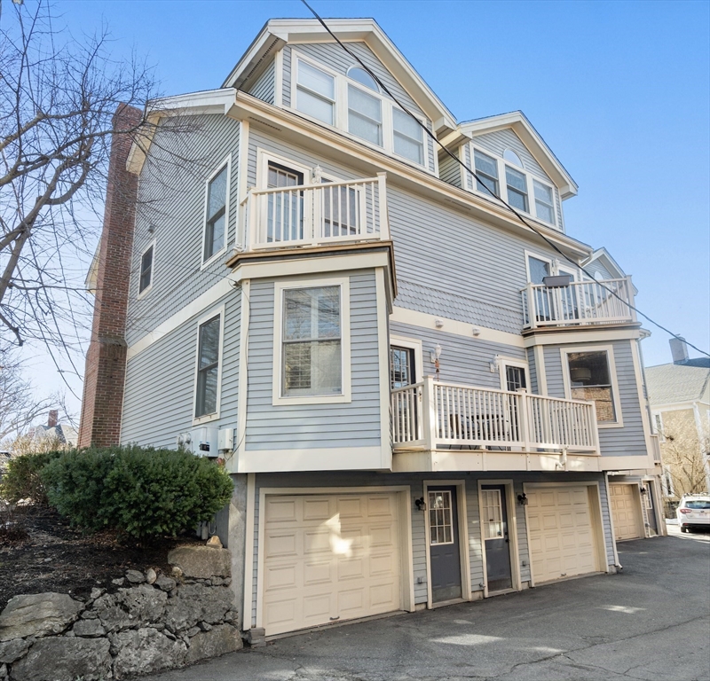 11-13 Parley Avenue, Boston, Massachusetts, 2 Bedrooms Bedrooms, 5 Rooms Rooms,1.5 BathroomsBathrooms,Residential,For Sale,Parley Avenue,73488930