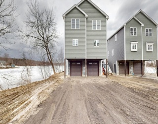 46 Hastings Avenue, Worcester, Massachusetts, 2 Bedrooms Bedrooms, 4 Rooms Rooms,1.5 BathroomsBathrooms,Residential,For Sale,Hastings Avenue,73488939