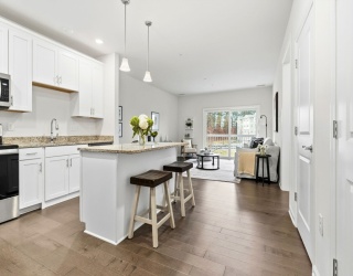 230 Martins Lndg, North Reading, Massachusetts, 1 Bedroom Bedrooms, 5 Rooms Rooms,1 BathroomBathrooms,Residential,For Sale,Martins Lndg,73488952