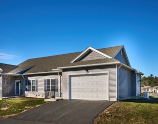 111 Daniel Shays Hwy, Belchertown, Massachusetts, 2 Bedrooms Bedrooms, 5 Rooms Rooms,2 BathroomsBathrooms,Residential,For Sale,Daniel Shays Hwy,73489079