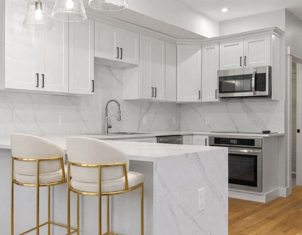 60 Stanley Street, Boston, Massachusetts, 2 Bedrooms Bedrooms, 5 Rooms Rooms,1.5 BathroomsBathrooms,Residential,For Sale,Stanley Street,73489066