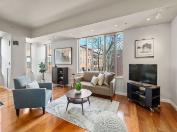 23 Bradford St, Boston, Massachusetts, 3 Bedrooms Bedrooms, 6 Rooms Rooms,2.5 BathroomsBathrooms,Residential,For Sale,Bradford St,73489124