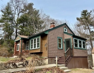 23 Moulton St., Middleboro, Massachusetts, 2 Bedrooms Bedrooms, 4 Rooms Rooms,1 BathroomBathrooms,Residential,For Sale,Moulton St.,73488897