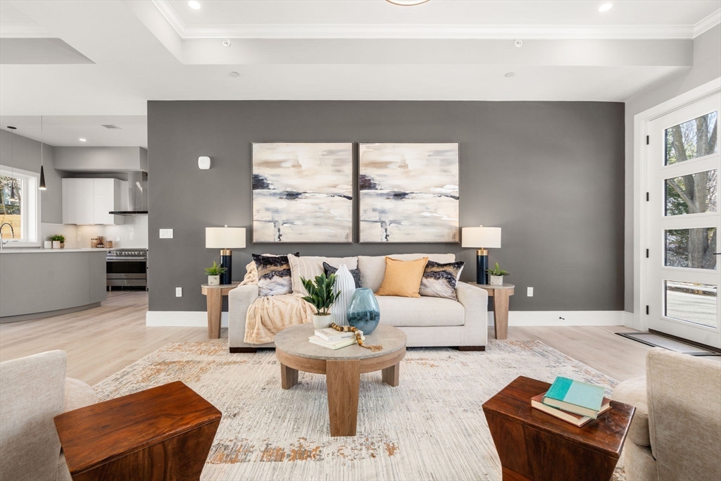 24 Wilson Cir, Newton, Massachusetts, 4 Bedrooms Bedrooms, 6 Rooms Rooms,2.5 BathroomsBathrooms,Residential,For Sale,Wilson Cir,73488911