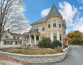 24 Chelmsford, Chelmsford, Massachusetts, 2 Bedrooms Bedrooms, 4 Rooms Rooms,2 BathroomsBathrooms,Residential Lease,For Rent,Chelmsford,73489021