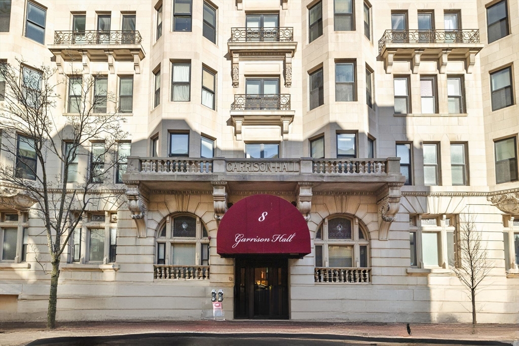 8 Garrison Street, Boston, Massachusetts, 1 Bedroom Bedrooms, 3 Rooms Rooms,1 BathroomBathrooms,Residential,For Sale,Garrison Street,73489027