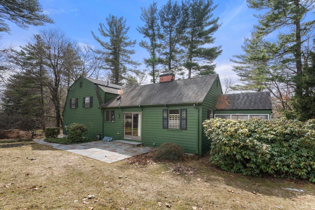 14 Westland Road, Weston, Massachusetts, 3 Bedrooms Bedrooms, 6 Rooms Rooms,2 BathroomsBathrooms,Residential,For Sale,Westland Road,73489037