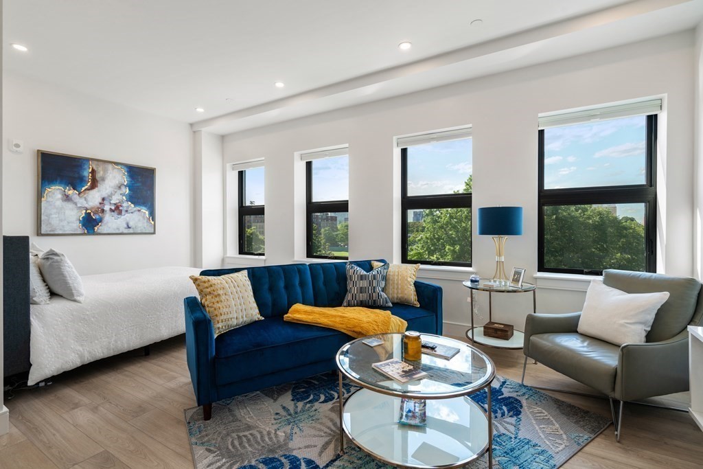 1950 Washington St, Boston, Massachusetts, 2 Rooms Rooms,1 BathroomBathrooms,Residential,For Sale,Washington St,73489071