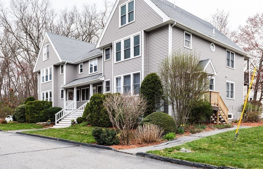 23 Stefaniak Ave, Webster, Massachusetts, 2 Bedrooms Bedrooms, 5 Rooms Rooms,1 BathroomBathrooms,Residential,For Sale,Stefaniak Ave,73489077