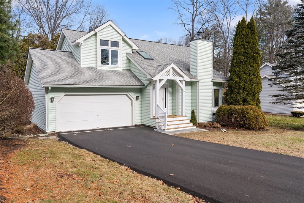 5 Lanes End, Natick, Massachusetts, 3 Bedrooms Bedrooms, 9 Rooms Rooms,3.5 BathroomsBathrooms,Residential,For Sale,Lanes End,73466415