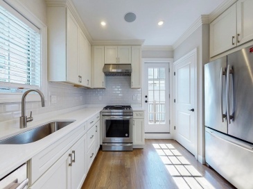 102 Beacon St, Somerville, Massachusetts, 3 Bedrooms Bedrooms, 7 Rooms Rooms,2 BathroomsBathrooms,Residential Lease,For Rent,Beacon St,73482804