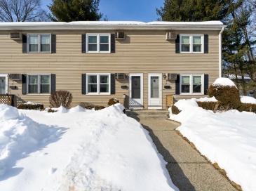 41 South St, Easthampton, Massachusetts, 2 Bedrooms Bedrooms, 4 Rooms Rooms,1.5 BathroomsBathrooms,Residential,For Sale,South St,73456837 41 South St, Easthampton, Massachusetts, 2 Bedrooms Bedrooms, 4 Rooms Rooms,1.5 BathroomsBathrooms,Residential,For Sale,South St,73456837