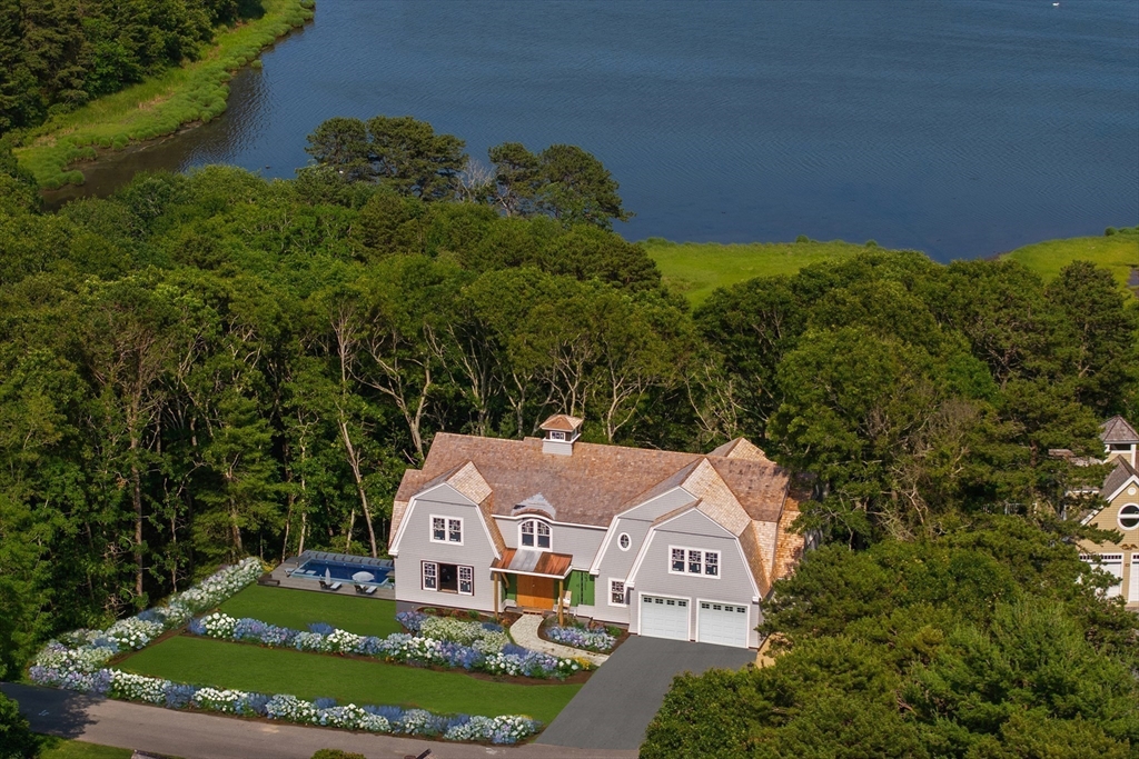 61 Shoestring Bay Road, Mashpee, Massachusetts, 6 Bedrooms Bedrooms, 11 Rooms Rooms,7 BathroomsBathrooms,Residential,For Sale,Shoestring Bay Road,73402767