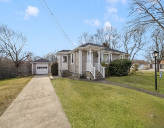 575 Shirley Avenue, Somerset, Massachusetts, 2 Bedrooms Bedrooms, 6 Rooms Rooms,1 BathroomBathrooms,Residential,For Sale,Shirley Avenue,73468093