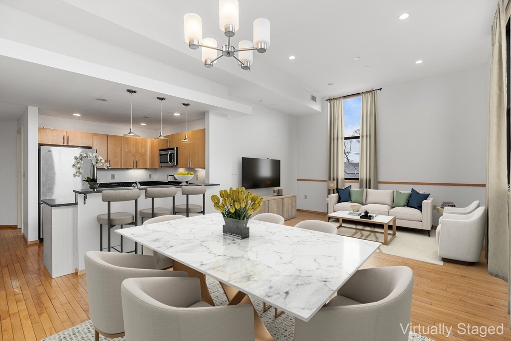 68 Central Ave, Medford, Massachusetts, 2 Bedrooms Bedrooms, 4 Rooms Rooms,2 BathroomsBathrooms,Residential,For Sale,Central Ave,73489162