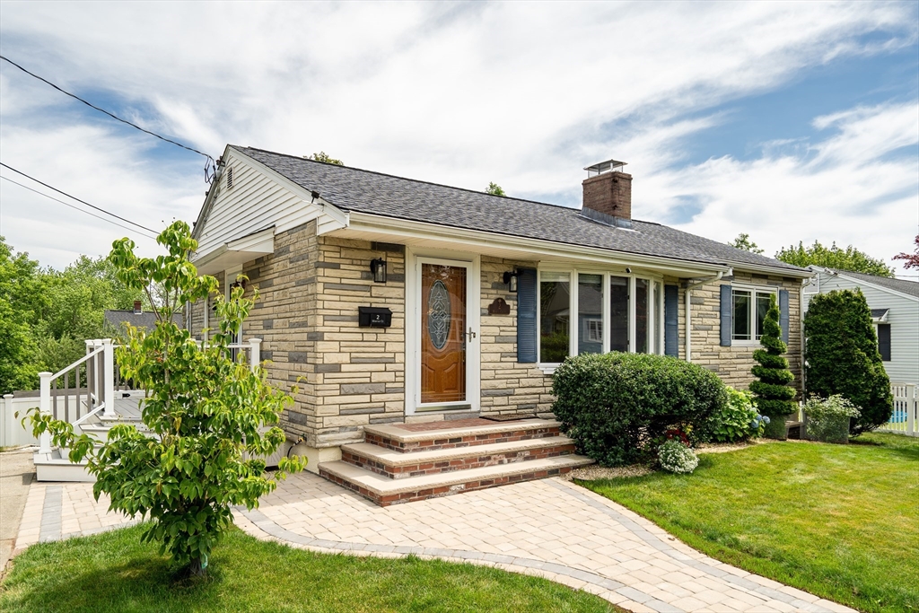 2 Maria Ct, Woburn, Massachusetts, 2 Bedrooms Bedrooms, 7 Rooms Rooms,2 BathroomsBathrooms,Residential,For Sale,Maria Ct,73489223