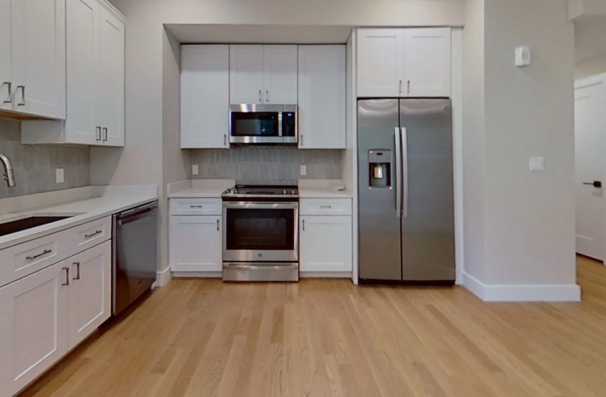 104-106 Warren St., Boston, Massachusetts, 2 Bedrooms Bedrooms, 4 Rooms Rooms,2 BathroomsBathrooms,Residential Lease,For Rent,Warren St.,73489276