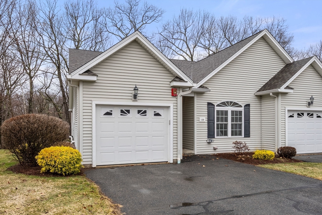 156 Canterbury Way, West Springfield, Massachusetts, 2 Bedrooms Bedrooms, 4 Rooms Rooms,2.5 BathroomsBathrooms,Residential,For Sale,Canterbury Way,73489295