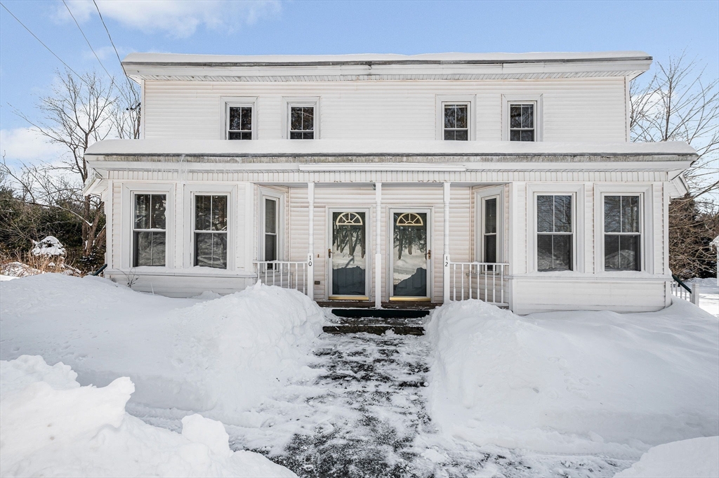 12 Broadway St, Westford, Massachusetts, 2 Bedrooms Bedrooms, 5 Rooms Rooms,1.5 BathroomsBathrooms,Residential Lease,For Rent,Broadway St,73475188