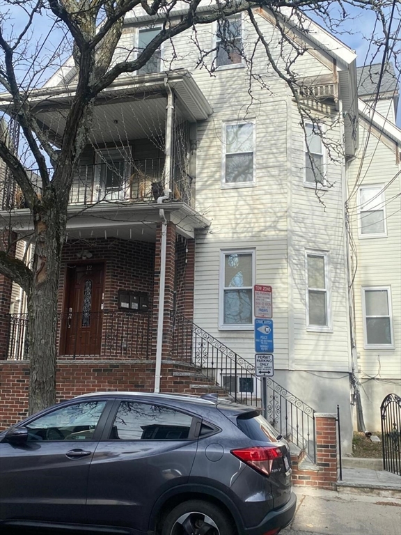 12 Lee Street, Somerville, Massachusetts, 2 Bedrooms Bedrooms, 5 Rooms Rooms,1 BathroomBathrooms,Residential Lease,For Rent,Lee Street,73489400