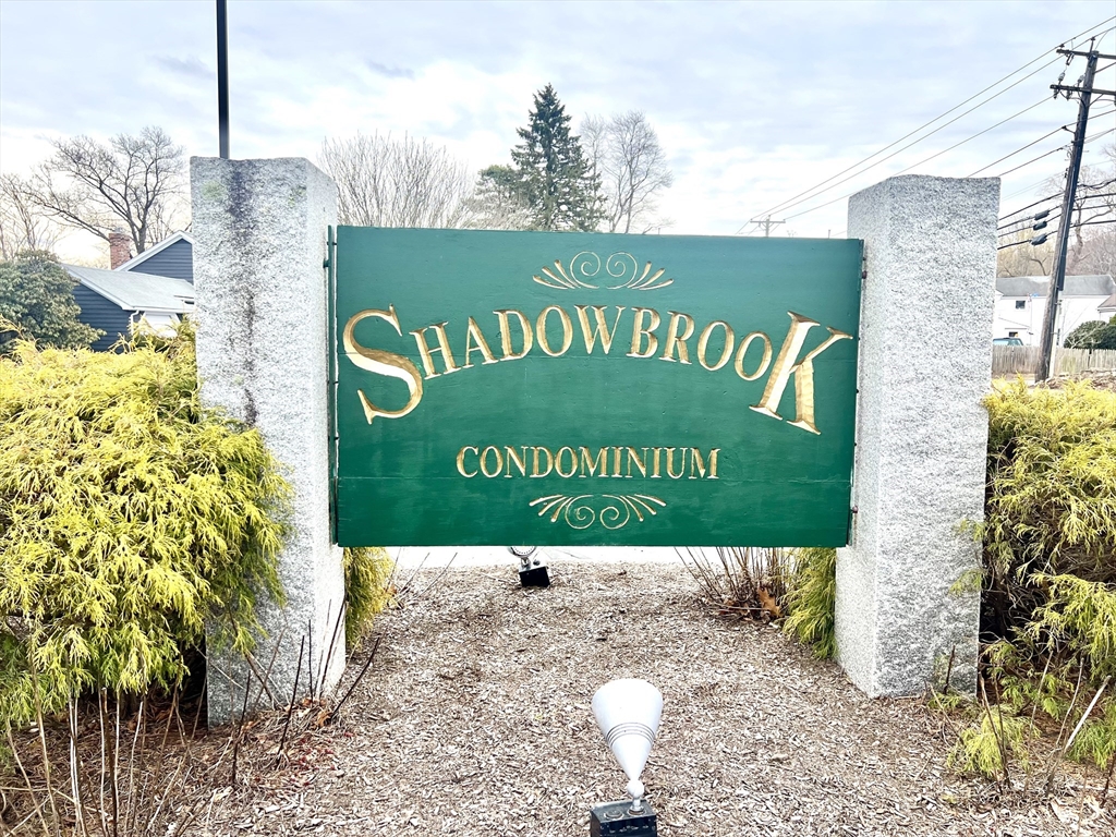 11 Shadowbrook Ln, Milford, Massachusetts, 2 Bedrooms Bedrooms, 4 Rooms Rooms,1.5 BathroomsBathrooms,Residential,For Sale,Shadowbrook Ln,73489402