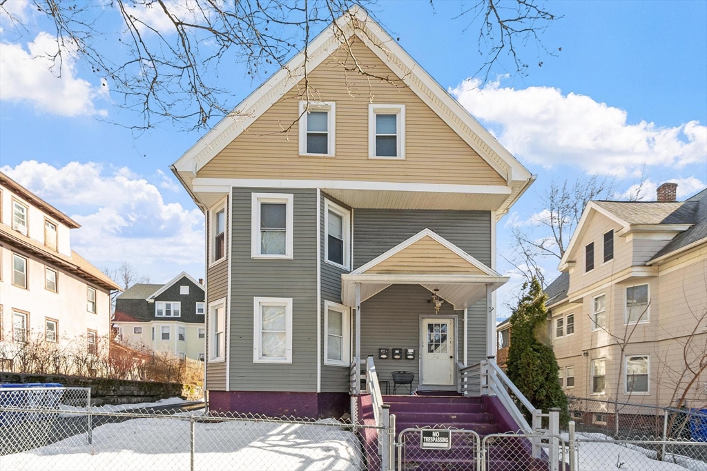 29 Leete St, Springfield, Massachusetts, 8 Bedrooms Bedrooms, 15 Rooms Rooms,3 BathroomsBathrooms,Residential Income,For Sale,Leete St,73489255