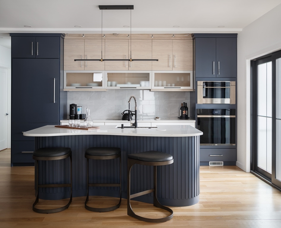 34 Lincoln St, Needham, Massachusetts, 4 Bedrooms Bedrooms, 8 Rooms Rooms,3 BathroomsBathrooms,Residential,For Sale,Lincoln St,73489446