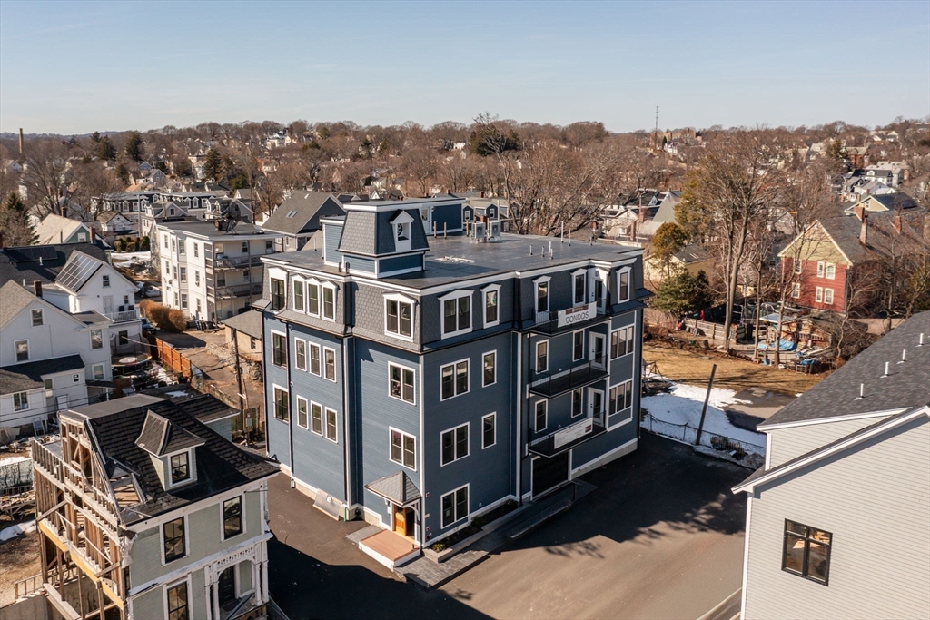 21 Tanglewood Road, Boston, Massachusetts, 3 Bedrooms Bedrooms, 6 Rooms Rooms,2 BathroomsBathrooms,Residential,For Sale,Tanglewood Road,73489447